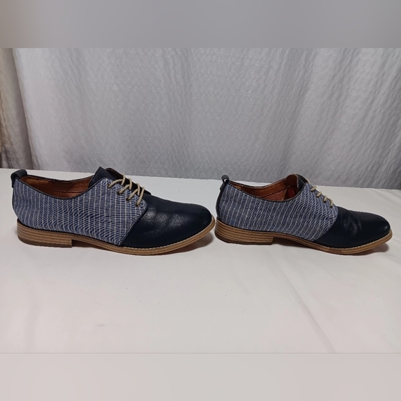 Clarks Ladies  Leather Zyris Toledo Oxford. Size 10 - Picture 4 of 9